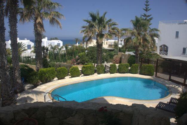 Sky Villa Paphos Exteriör bild