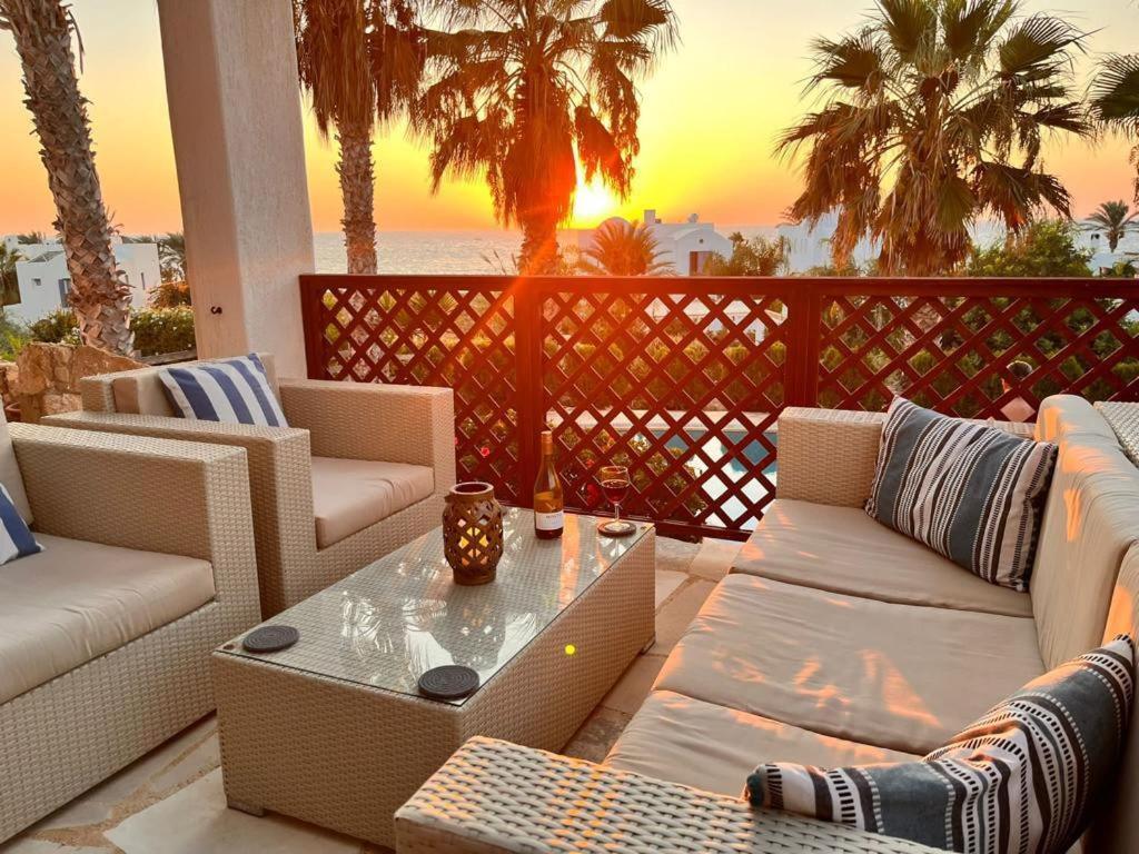 Sky Villa Paphos Exteriör bild